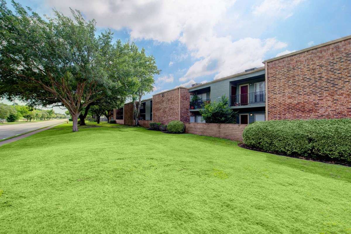 University Green Houston 902+ for 1 & 2 Bed Apts