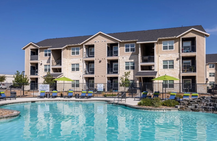 Clear Springs - Pool - Photo 6 of 27