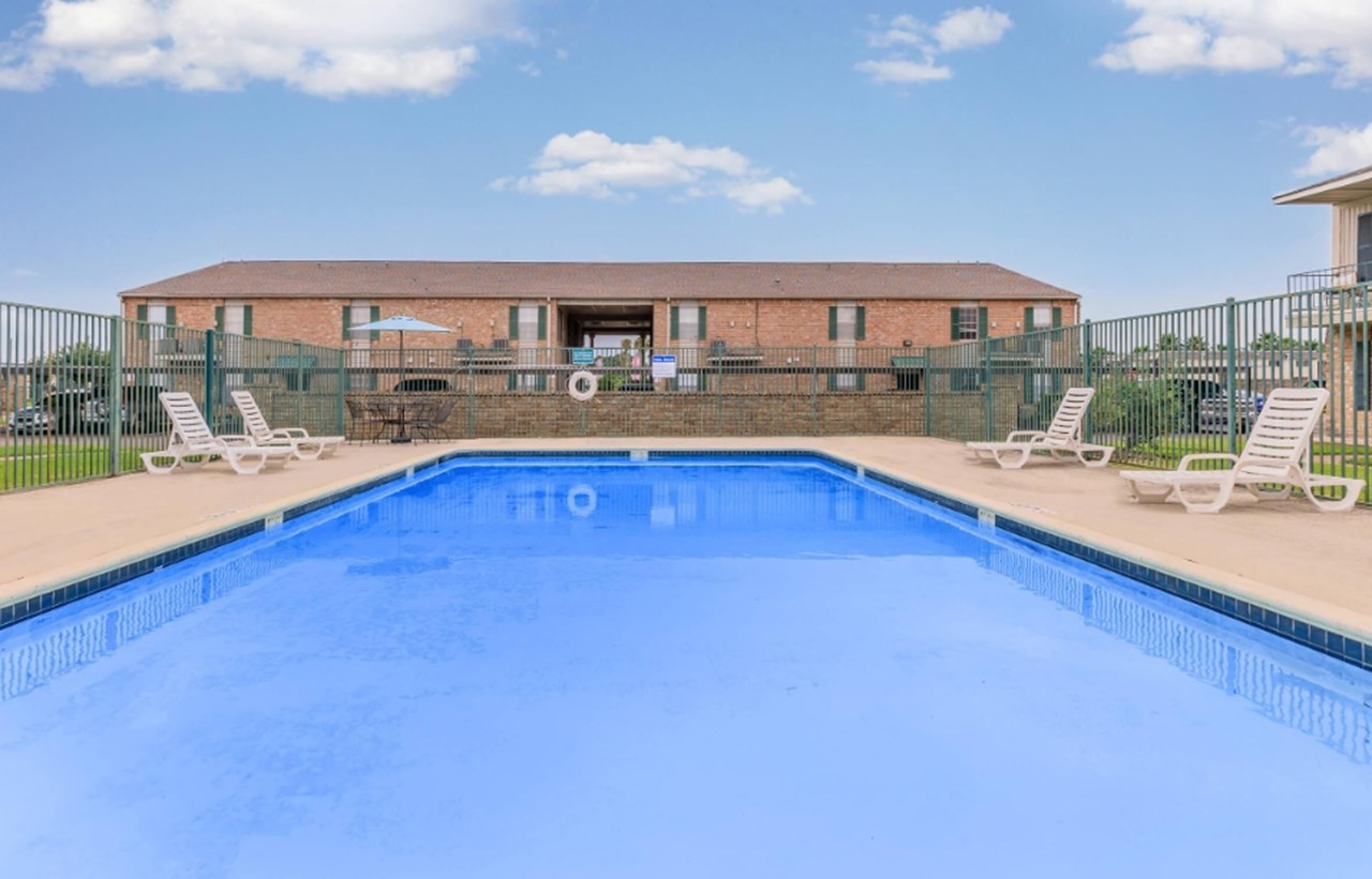 Deer Park Gardens - Deer Park, TX - Photo 1 of 14