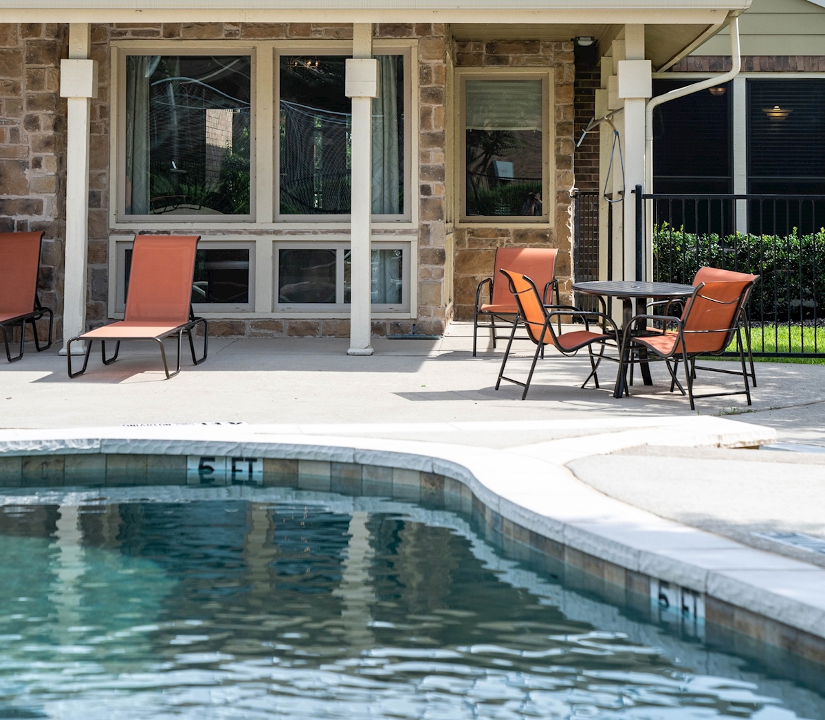 Leander - Pool - Photo 8 of 25
