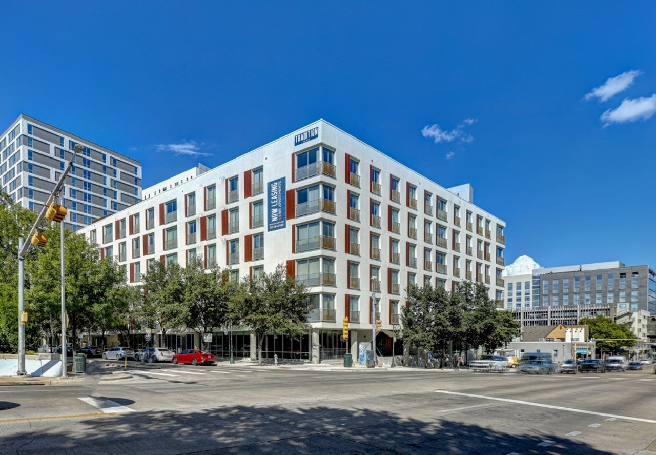 Pointe on Rio - Austin, TX - Photo 1 of 25