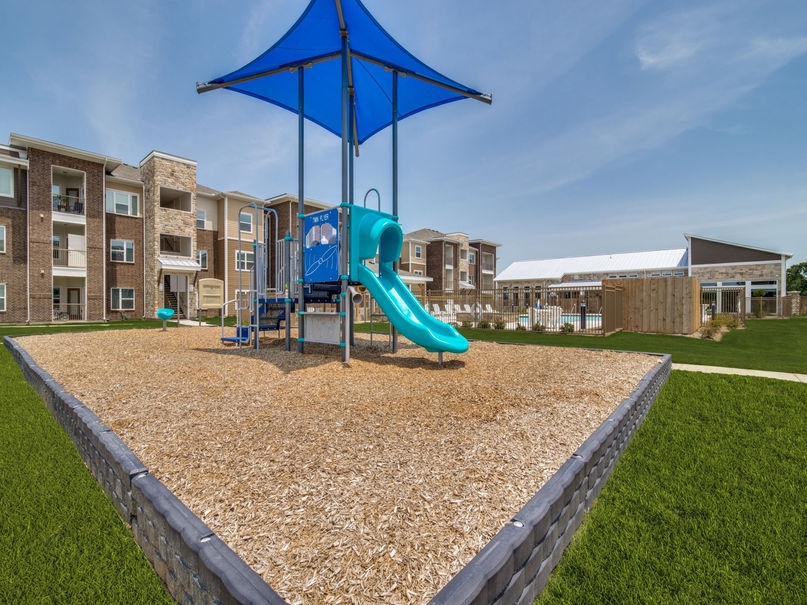 Palladium Dallas Stemmons - Playground - Photo 5 of 20