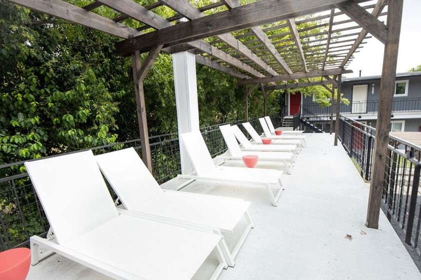 Sunset Palms - Lounge - Photo 6 of 16