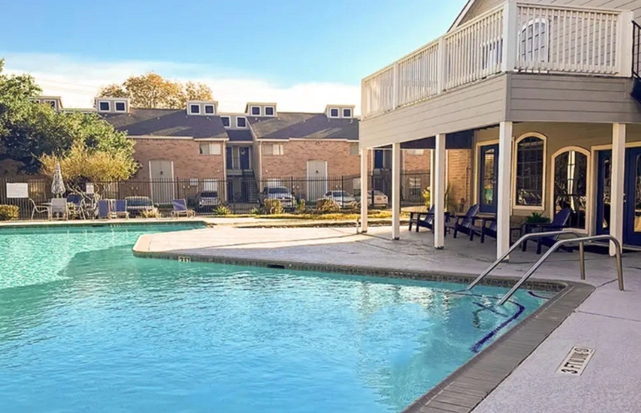 Harbour Bay - La Porte, TX - Photo 1 of 15