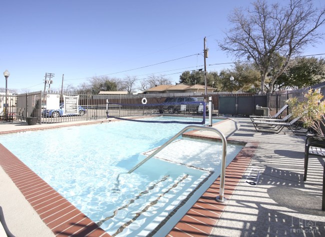 Liberty Lofts - Pool - Photo 2 of 18