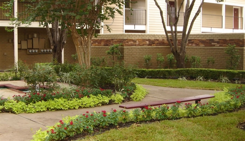 Galleria Flats - Exterior - Photo 6 of 11