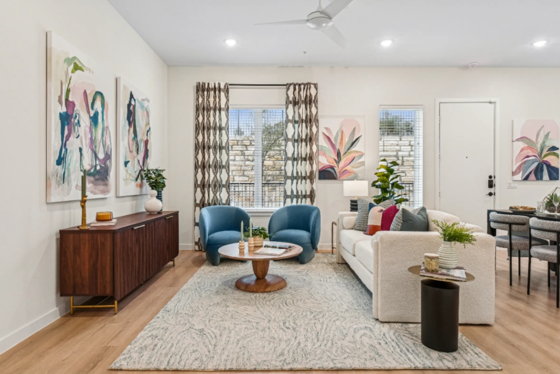 Oasis at Stone Oak - Living - Photo 6 of 19