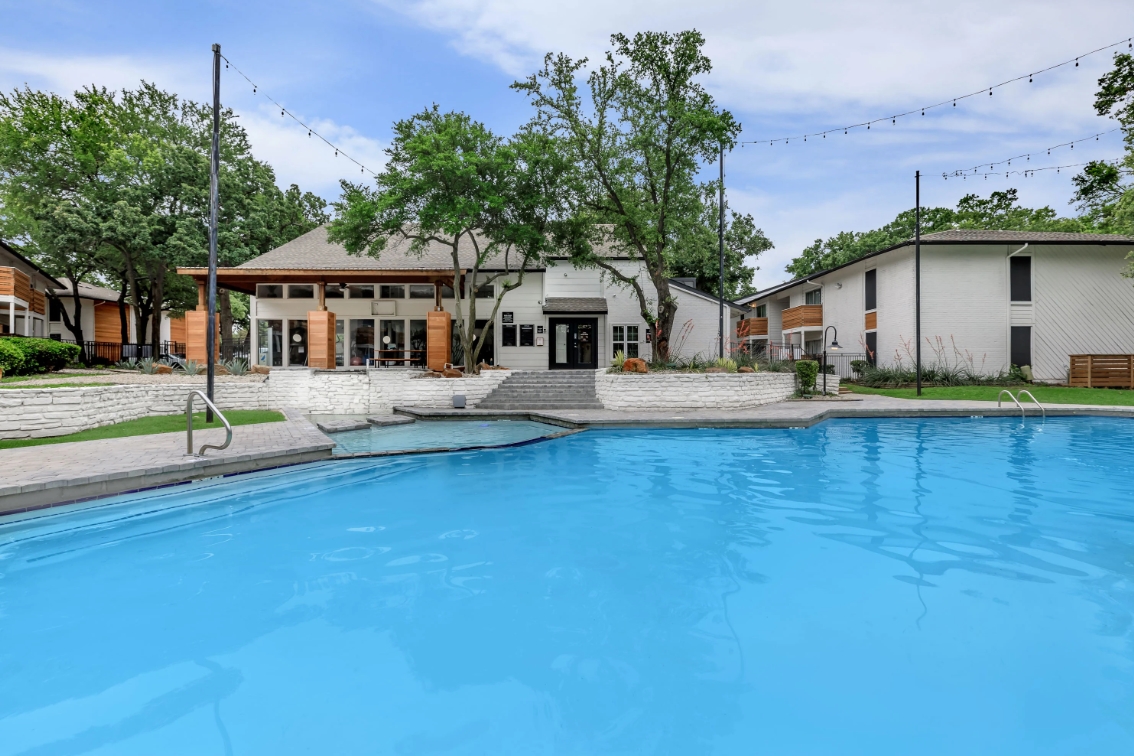 Washington - Pool - Photo 6 of 22