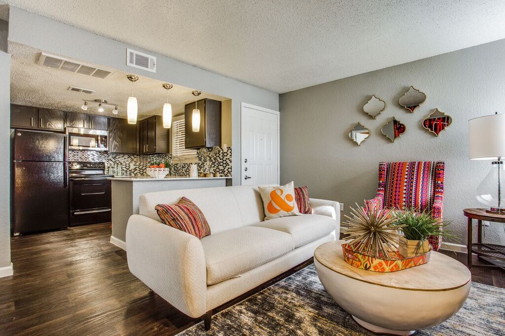 Preslee - Living/Kitchen - Photo 7 of 13