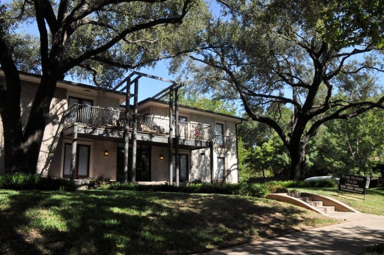 Greystone - Dallas, TX - Photo 1 of 24