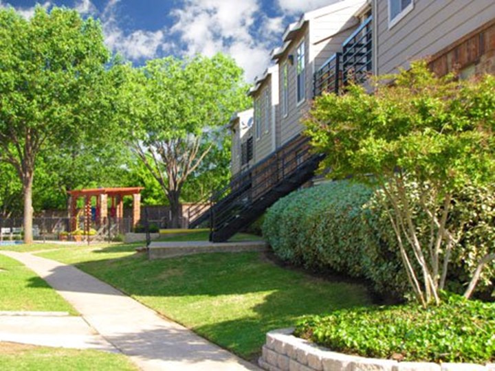 Cedar Point Seagoville 1175+ for 1, 2 & 3 Bed Apts