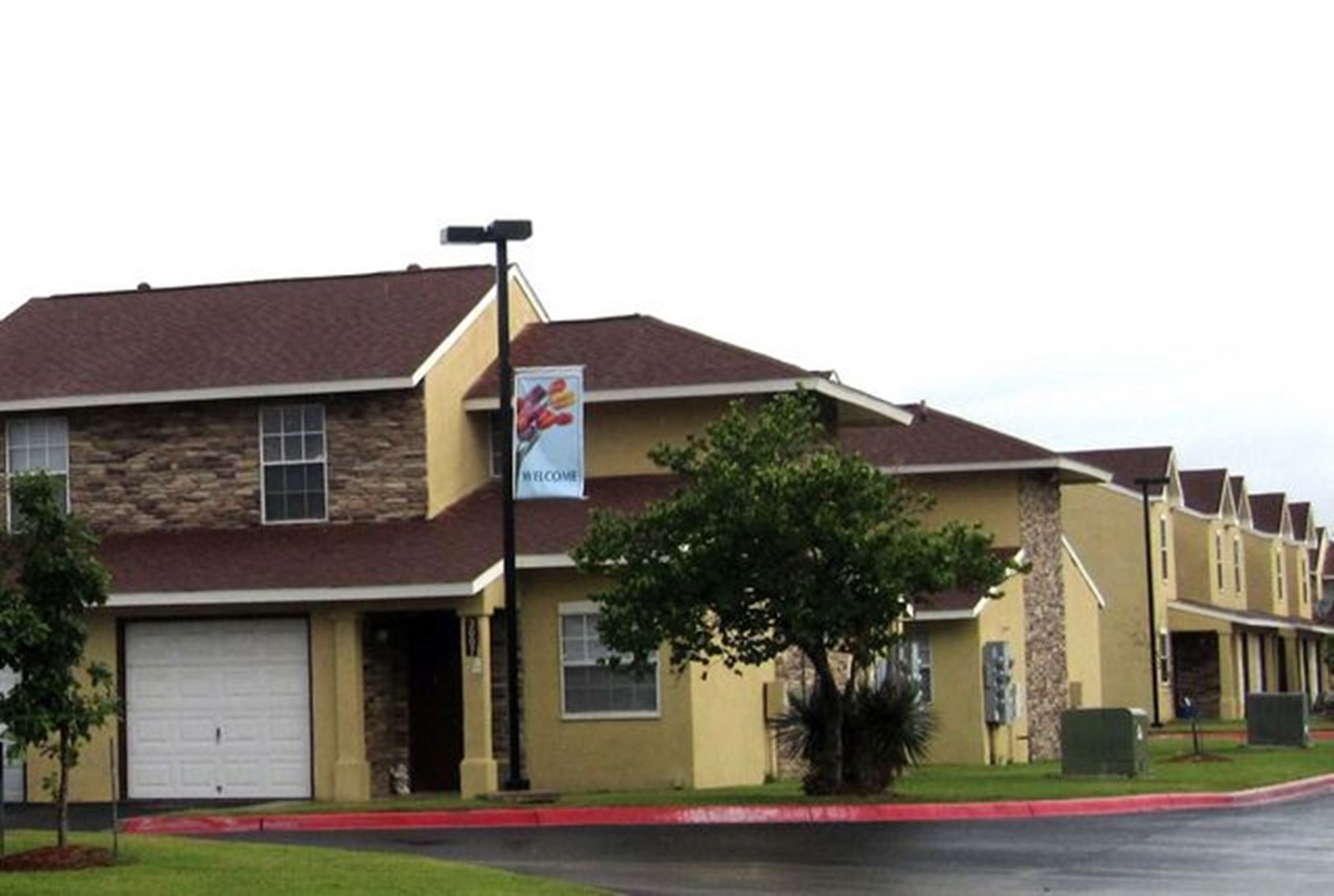 Casa Pointe Villas - San Antonio, TX - Photo 1 of 6