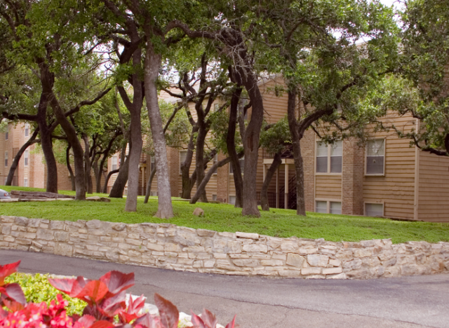 Bent Tree Apartment