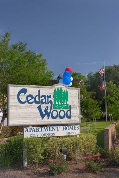 Cedar Wood Apartments