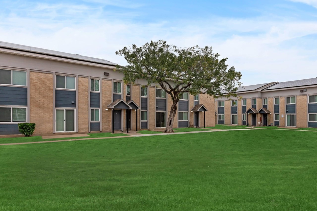 Fairway Village - Austin, TX - Photo 1 of 3