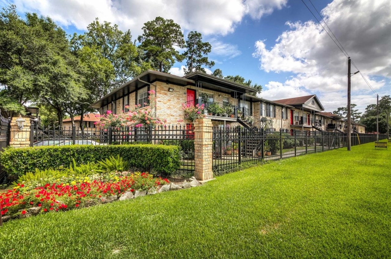 Ellis at Champions - Spring, TX - Photo 1 of 26