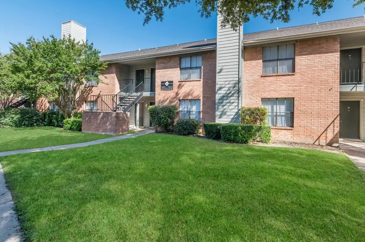 Lofton Place - Fort Worth, TX - Photo 1 of 13