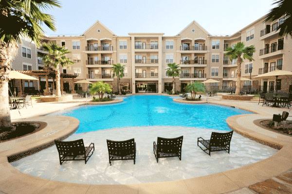 Tanglewood at Voss Apartment