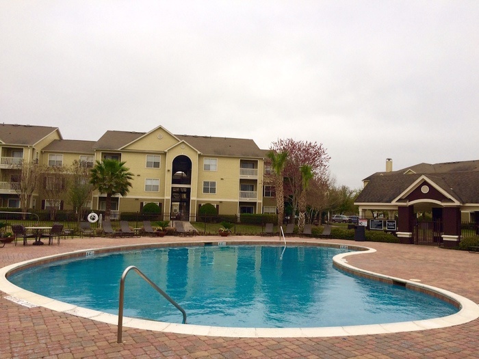 Kenwood Club at the Park - Pool - Photo 8 of 19