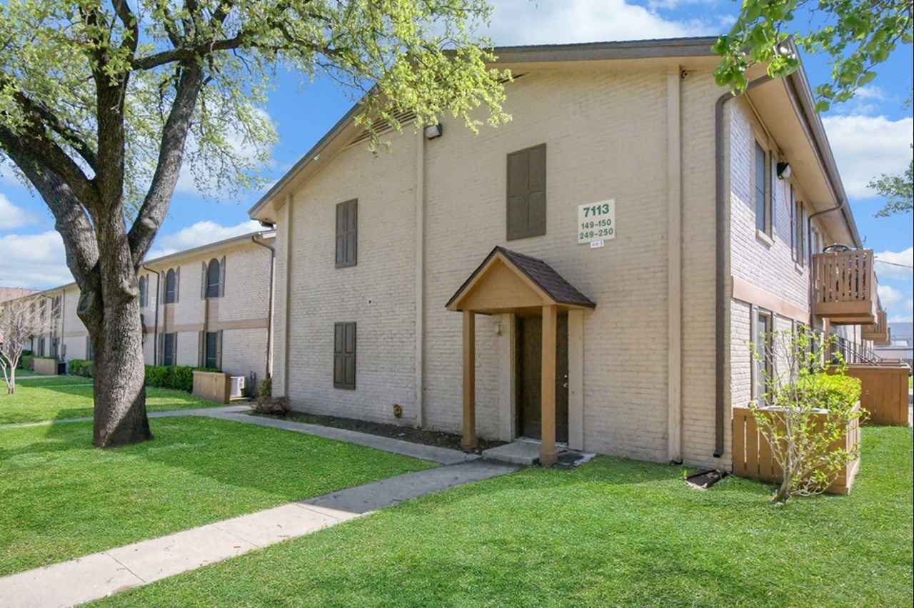 Mesa Vista - Fort Worth, TX - Photo 1 of 29
