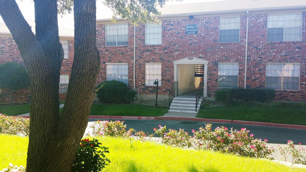 Estates at Ridglea Hills Fort Worth 1019+ for 1, 2 & 3 Beds