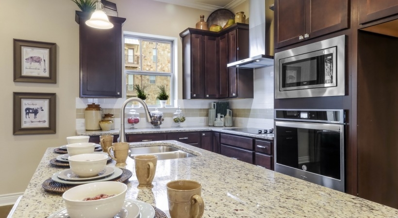 Summit Brownstones - Kitchen - Photo 6 of 9
