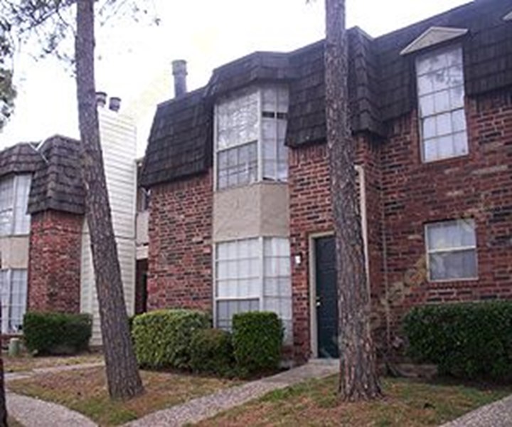 Laguna Azul Apartments