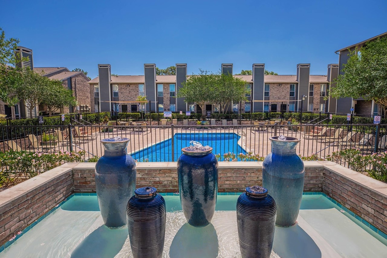 Bella Vida - Houston, TX - Photo 1 of 24
