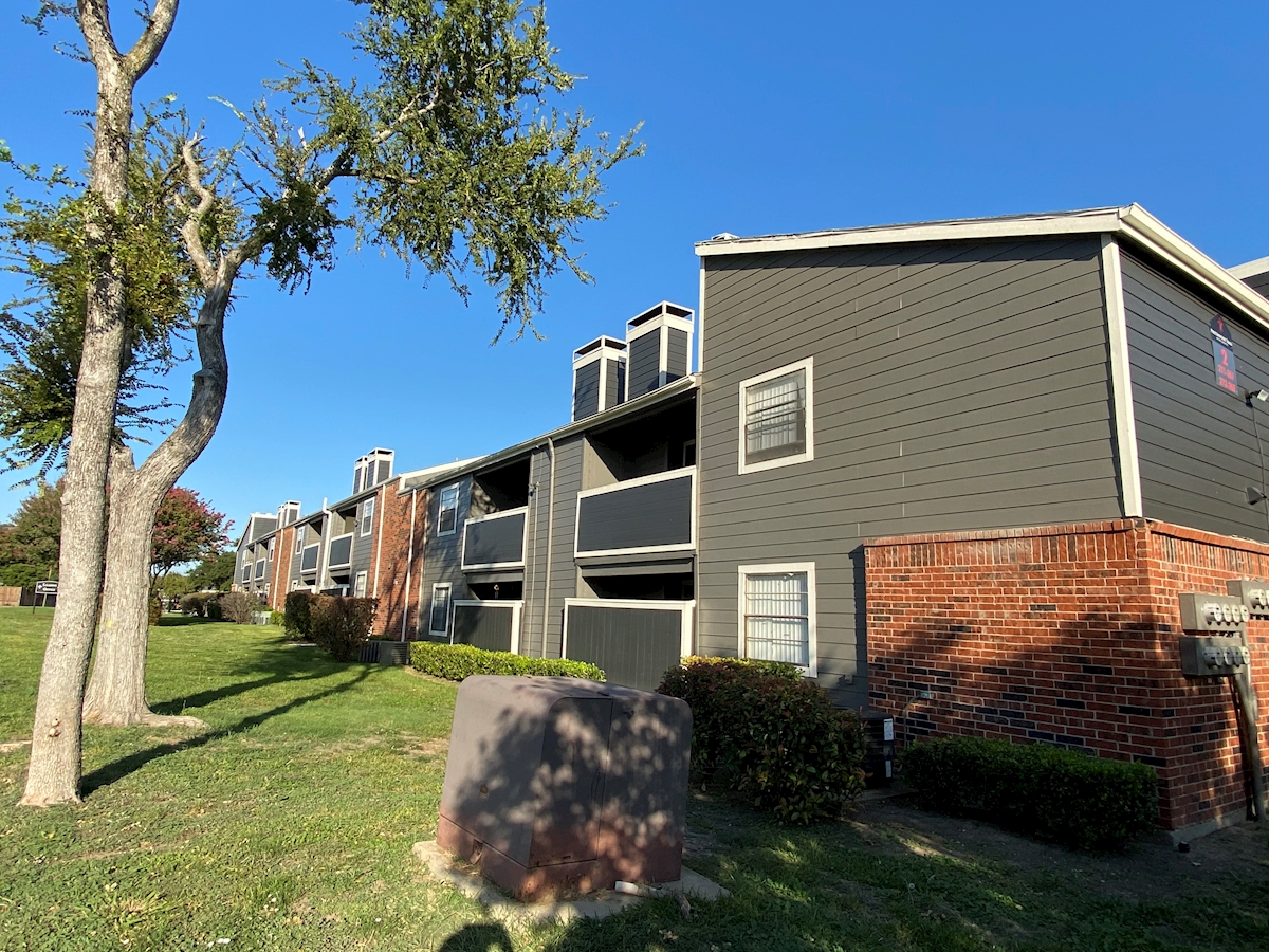 Prestonwood Trails Dallas 945+ for 1, 2 & 3 Bed Apts