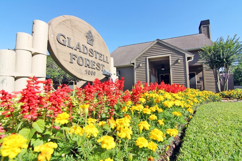 Gladstell Forest Apartments