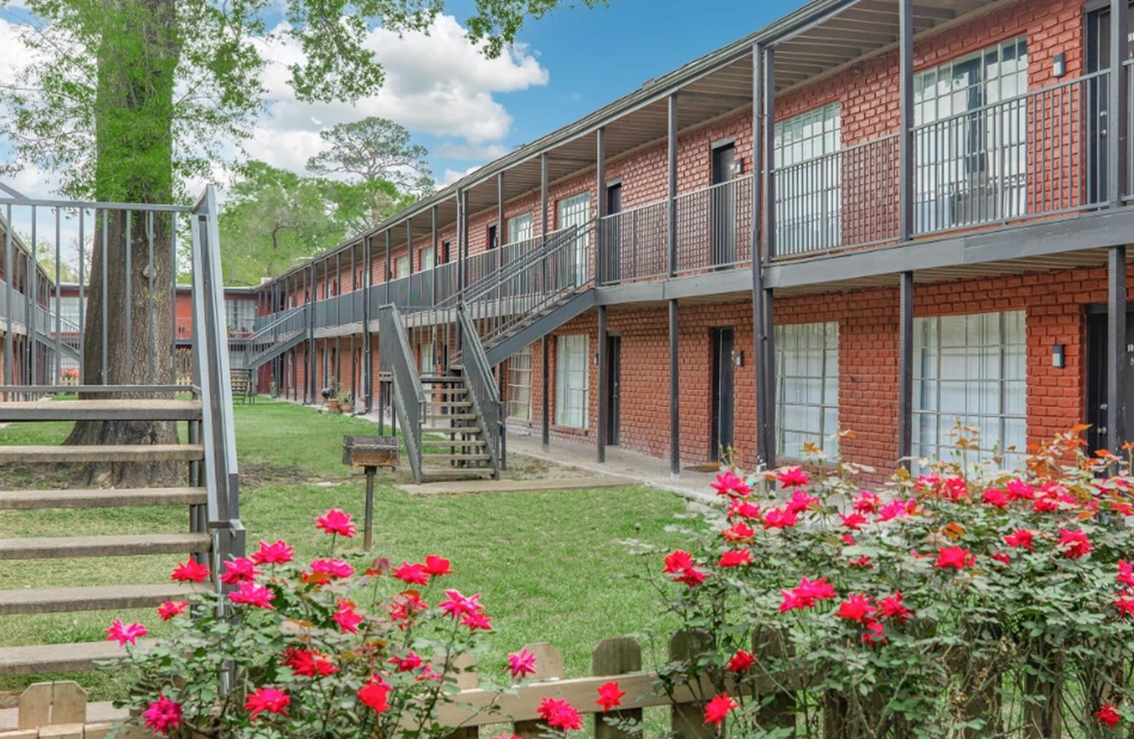 Fair Oaks - Houston, TX - Photo 1 of 15