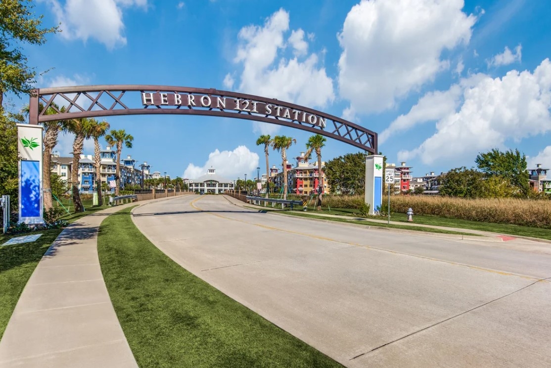 Hebron 121 Station Lewisville - $1024+ for 1, 2 & 3 Beds