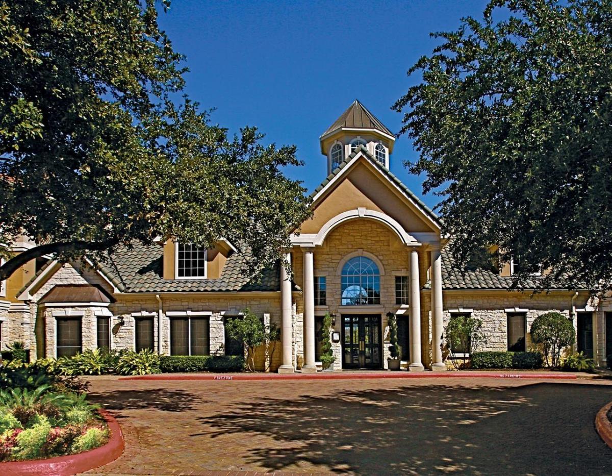 Gables at Central Park - Office - Photo 2 of 8
