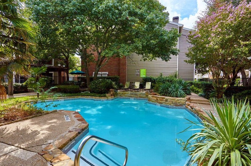 South Pointe - Pool - Photo 3 of 17