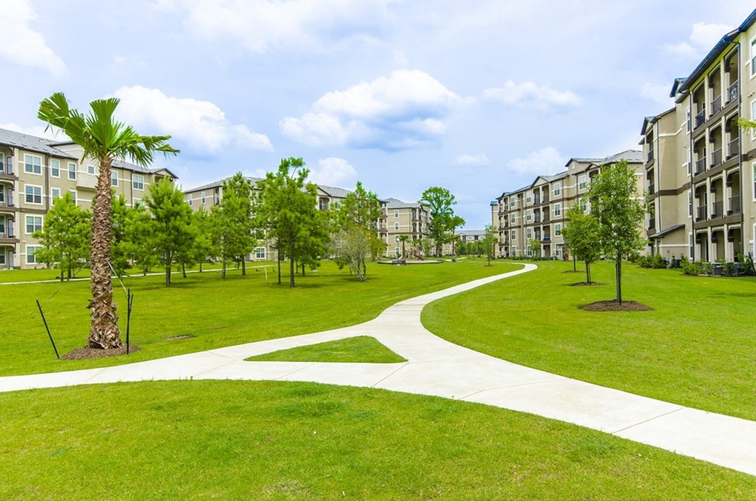 Estates 3Eighty Apartment