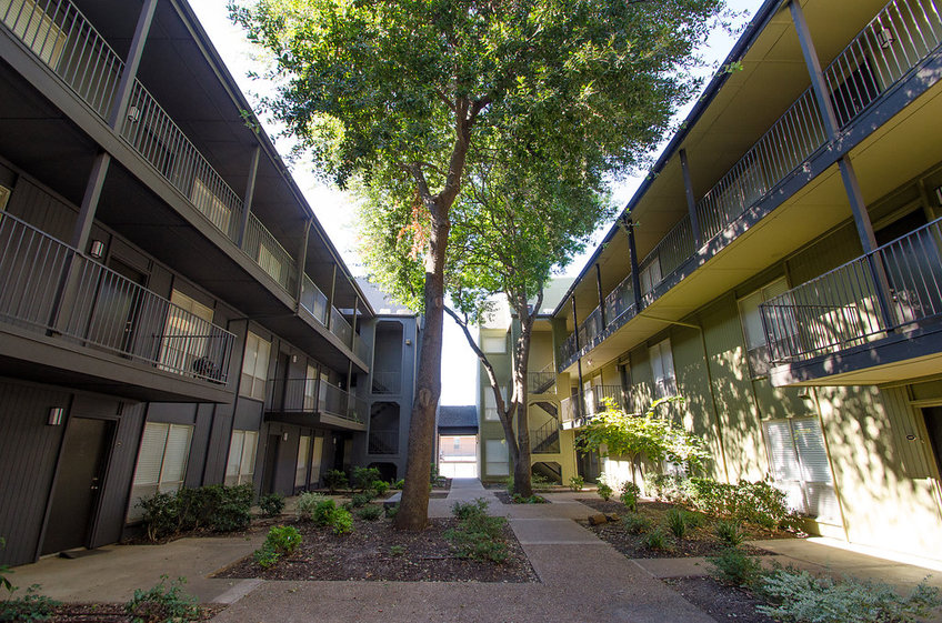 Avondale Parc at Bellmar - Exterior - Photo 3 of 17