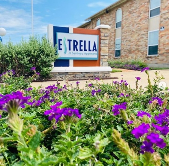 Estrella at Seminary Fort Worth 995+ for 1, 2 & 3 Beds