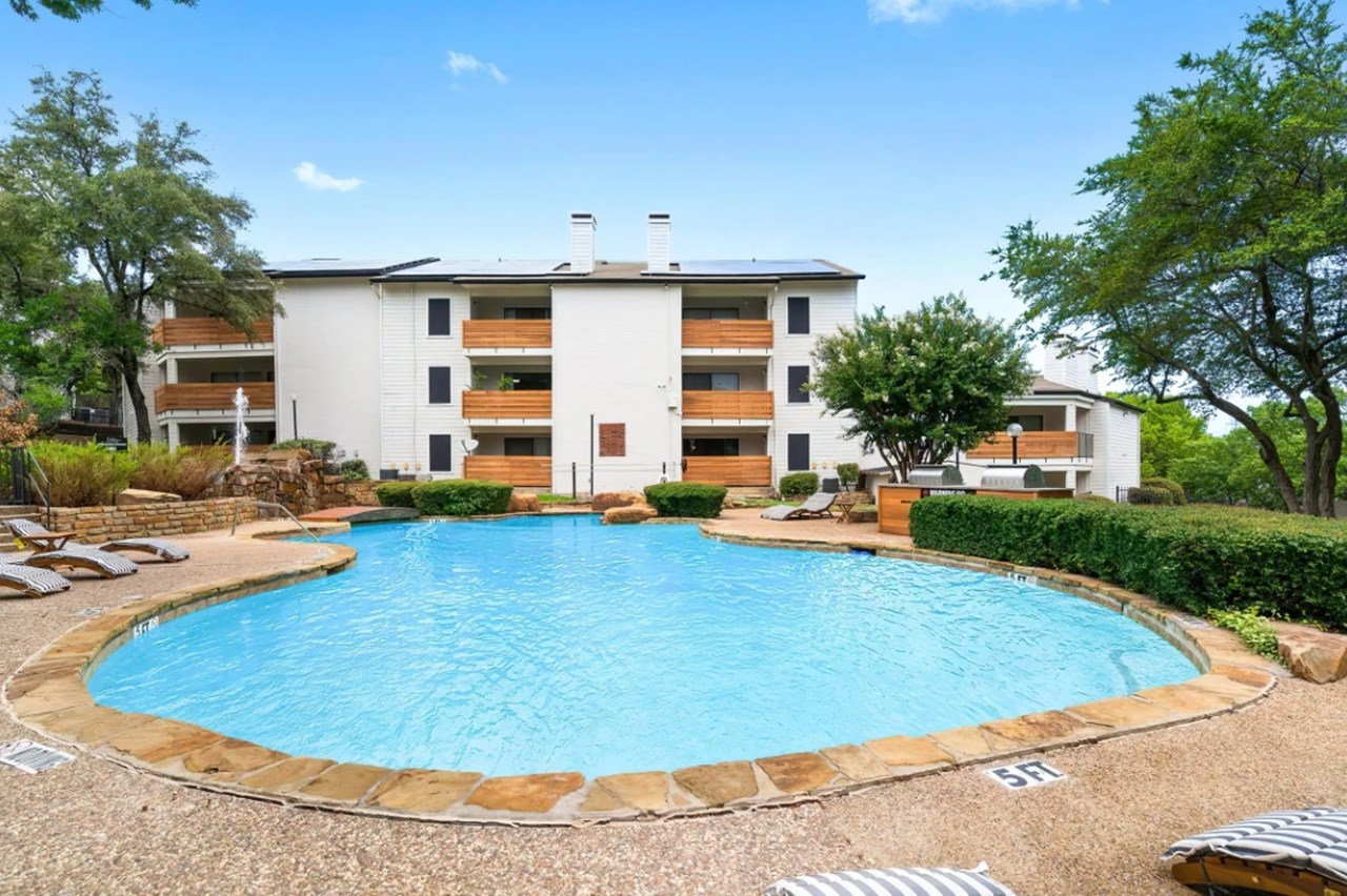 Tides on Oakland Hills - Fort Worth, TX - Photo 1 of 15