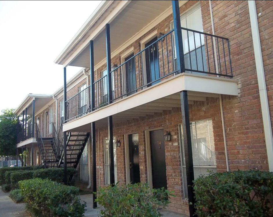 Crossings at St. Charles Apartment