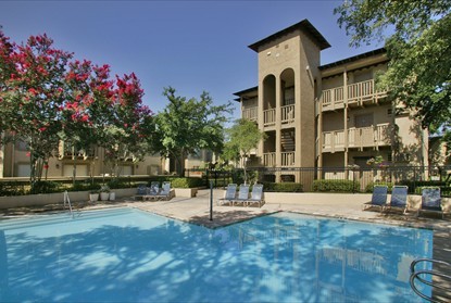 Gate in the Village Apartment