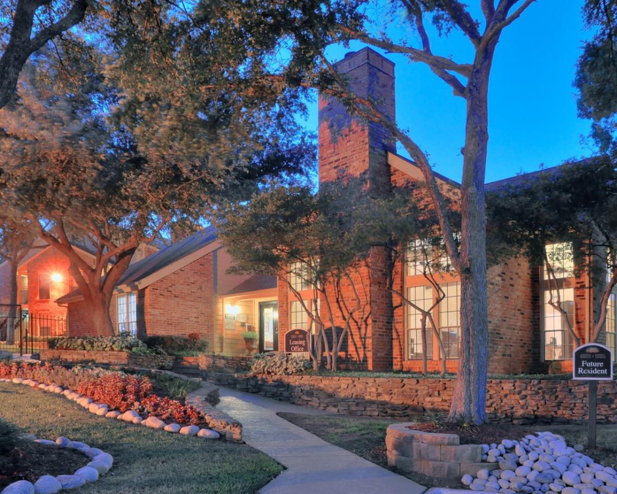 Horizons at Sunridge I - Exterior - Photo 3 of 12