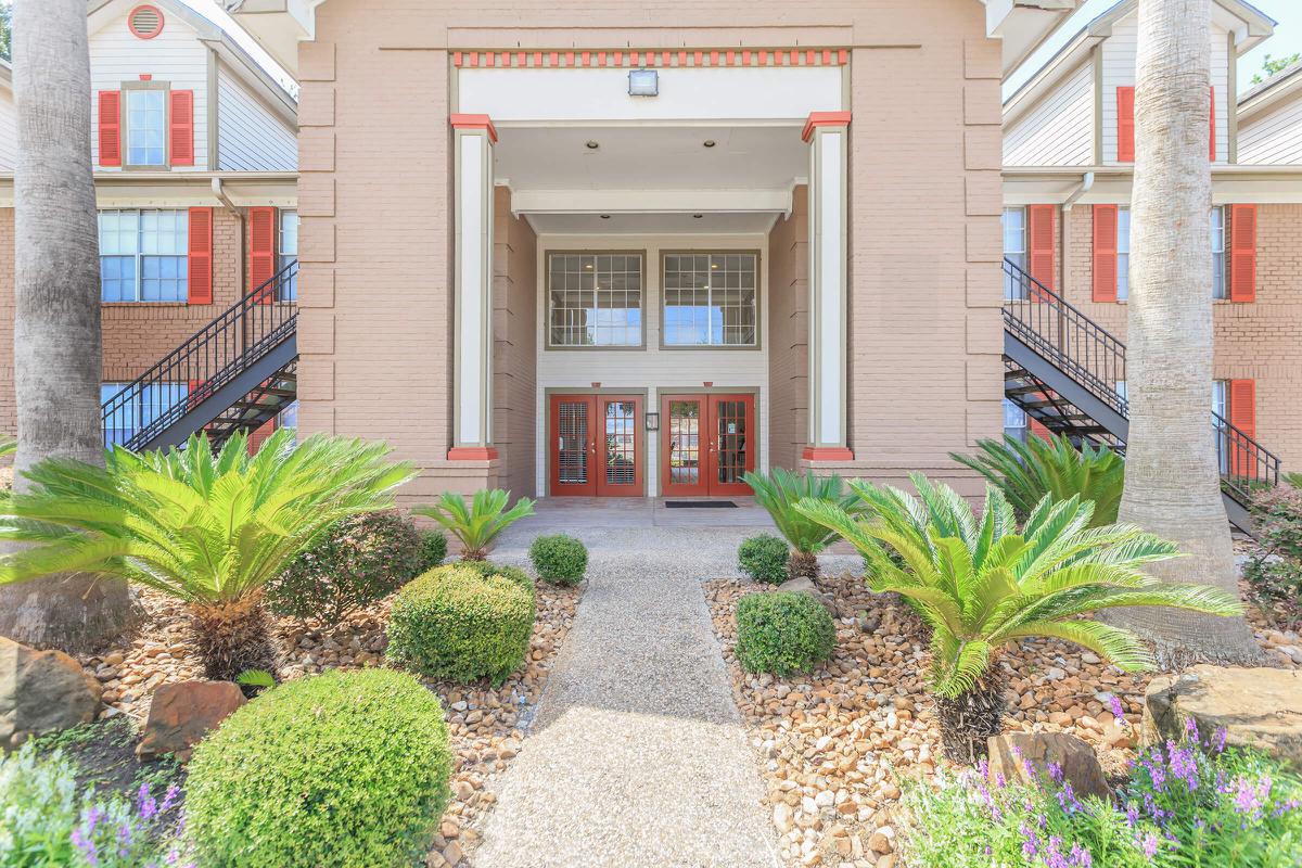 Solano Apartments Webster - $1010+ for 1, 2 & 3 Bed Apts