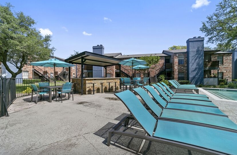 Creekside on the Green - Pool Area - Photo 5 of 25