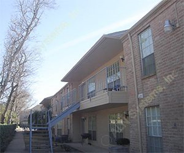 Westwood Complex Houston 825+ for 1 & 2 Bed Apts