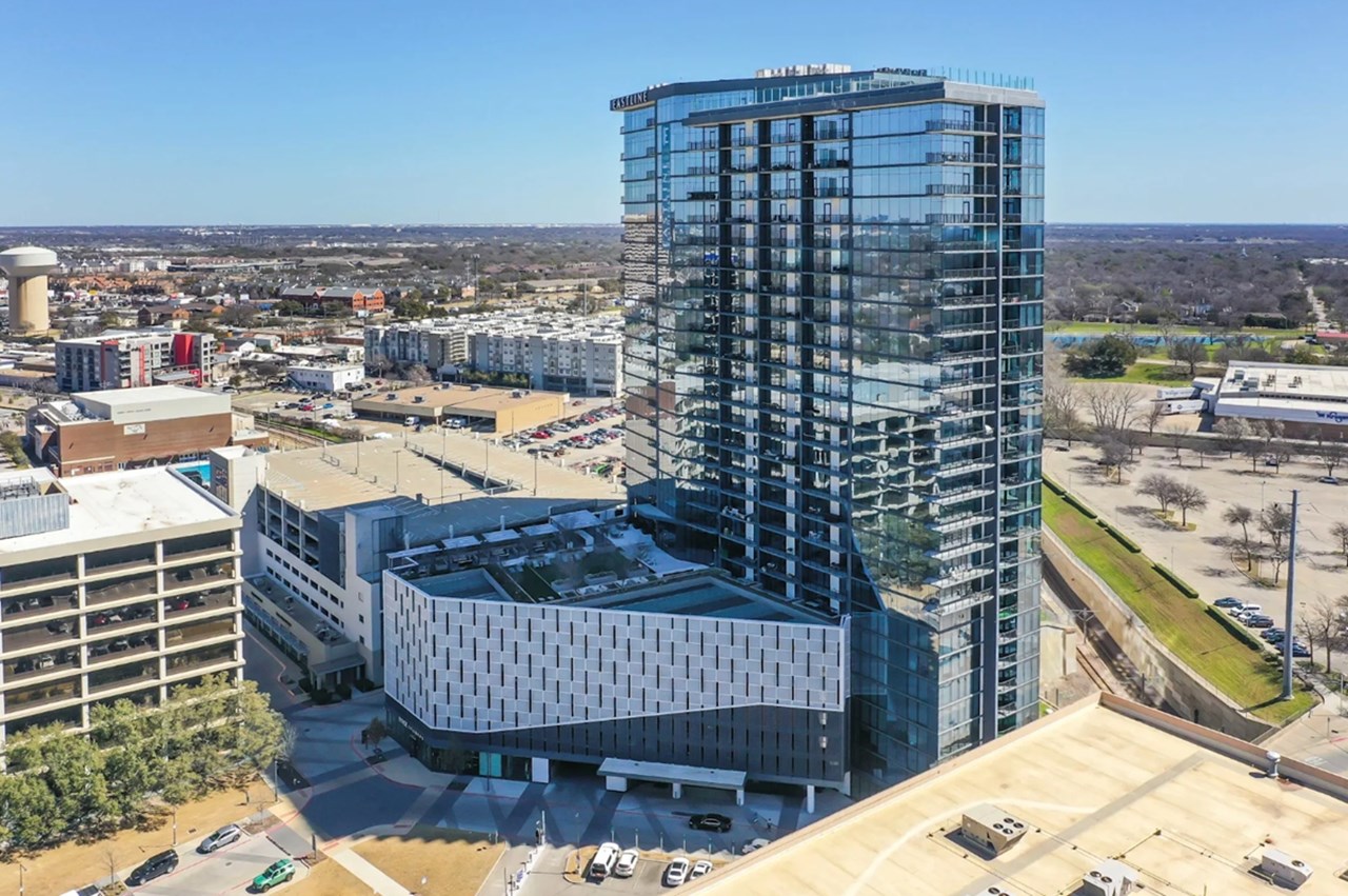 Eastline - Dallas, TX - Photo 1 of 31