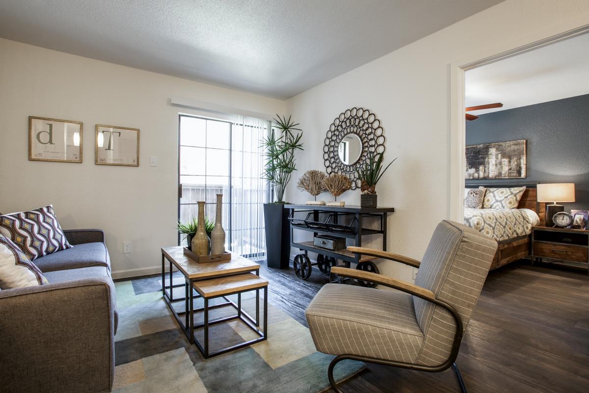 Forty200 - Living - Photo 4 of 8