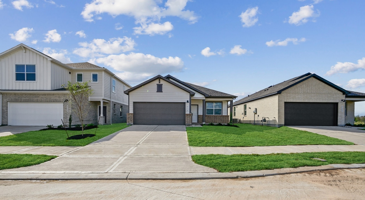 Katy Legacy Houston 2395+ for 3 & 4 Bed Apts