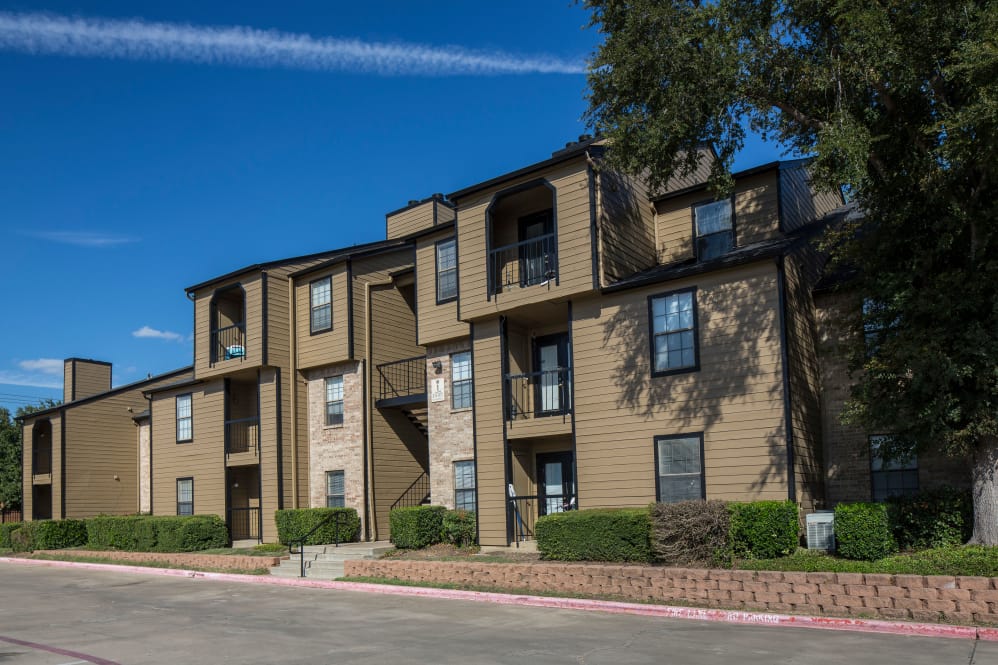 Elliot Pioneer Arlington 1014+ for 1 & 2 Bed Apts