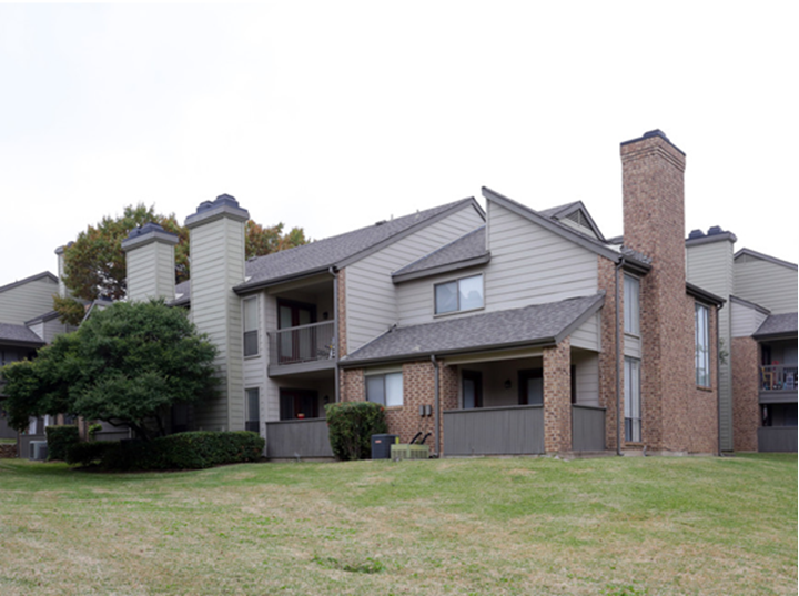 Chisholm Place Plano 1271+ for 1 & 2 Bed Apts