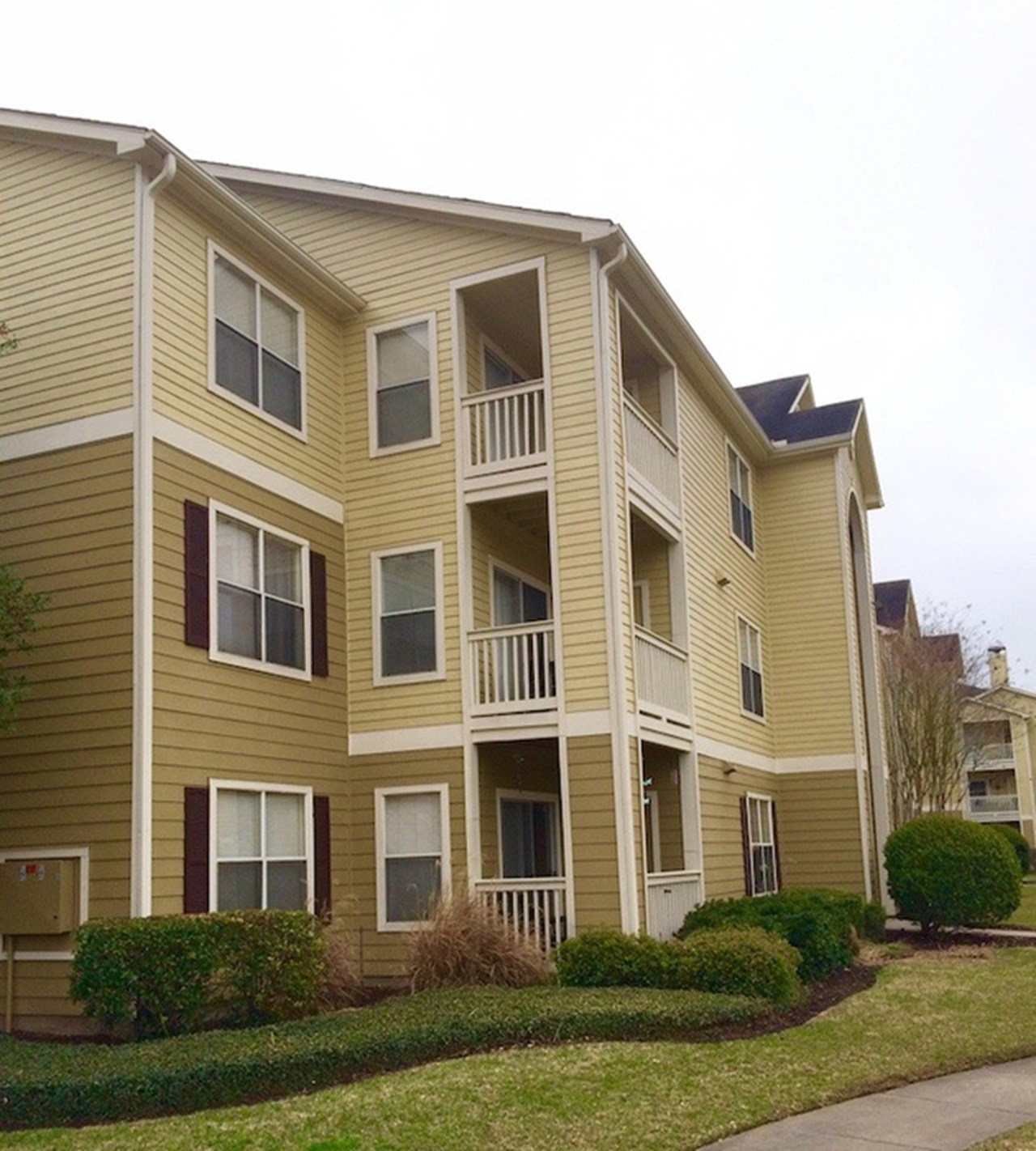 Kenwood Club at the Park - Exterior - Photo 3 of 19